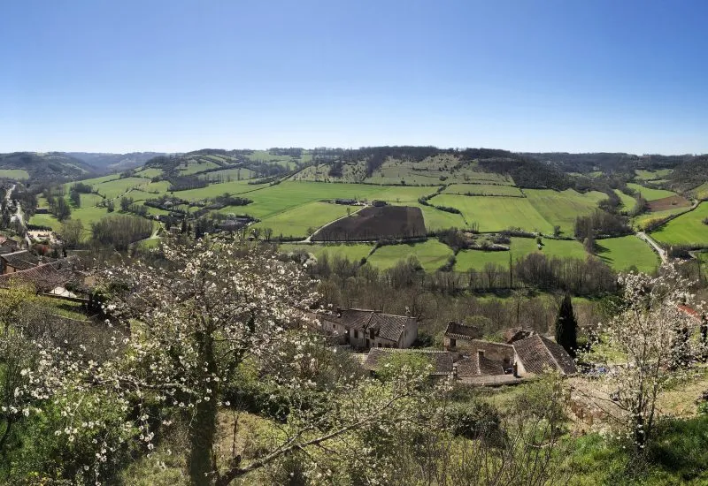 Panorama depuis les remparts de Cordes_sur_Ciel