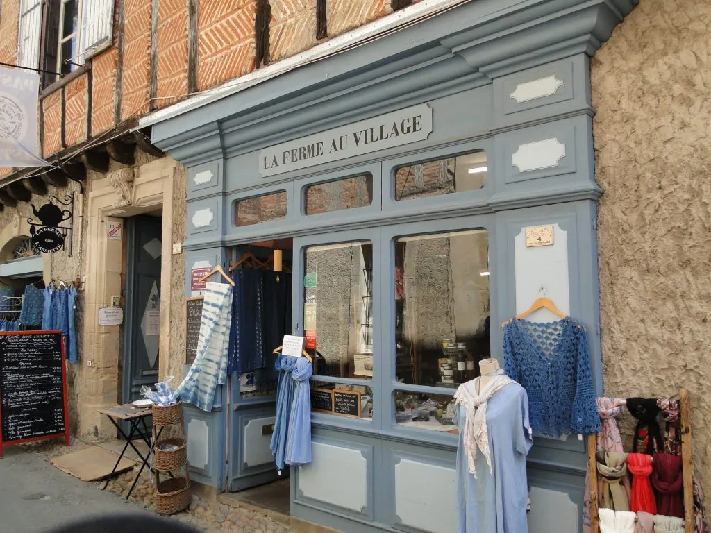 La Ferme Au Village Lautrec