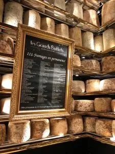 Les Grands Buffets - a selection of 101 cheeses 