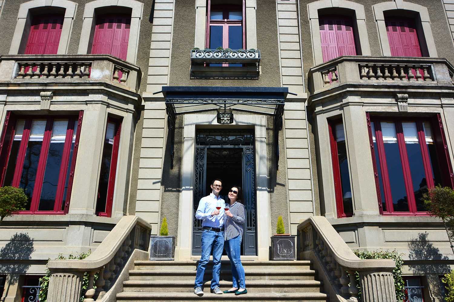 Geoffrey and Janice, your hosts at la Villa de Mazamet
